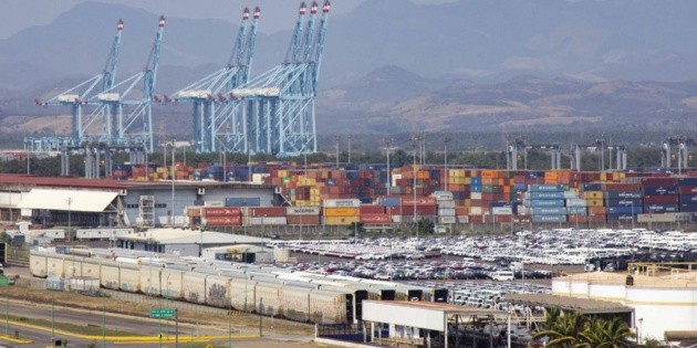 Advierten expertos que militarizaci&oacute;n de puertos ahorcar&aacute; al comercio