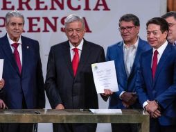 Impulsan subir pensión y bajar semanas cotizadas