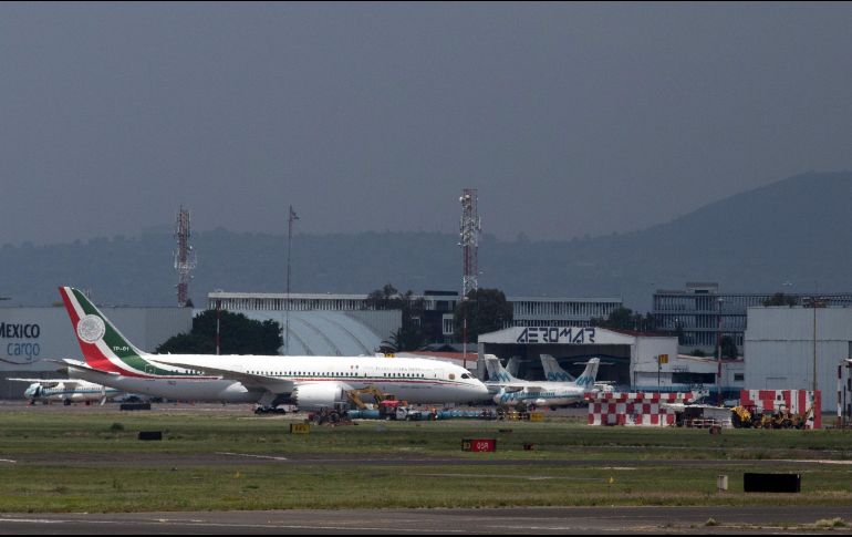 El Mandatario indicó que el ''José María Morelos y Pavón'' estará en resguardo en el Hangar Presidencial en el Aeropuerto Internacional ''Benito Juárez'' de la Ciudad de México. SUN / G. Espinosa