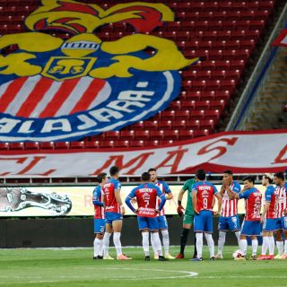 Estamos en deuda contigo: Chivas