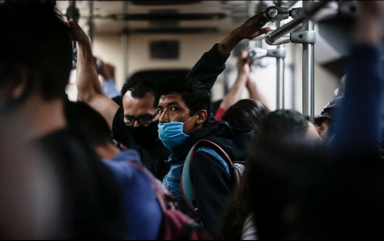 Seis de cada 10 considera que las personas que no siguen las normas sanitarias son las principales responsables del incremento de casos. EL INFORMADOR / ARCHIVO