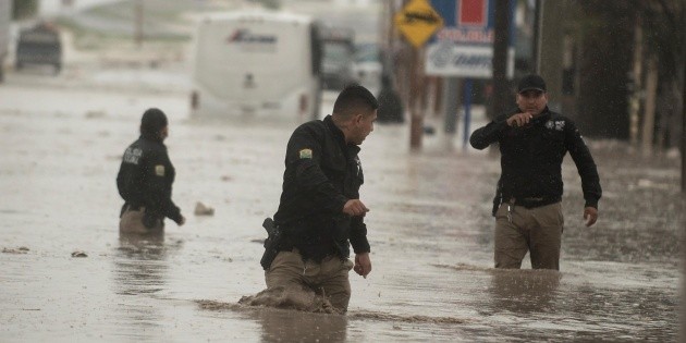 "Hanna" se degrada a tormenta tropical mientras "Douglas" amenaza Hawai