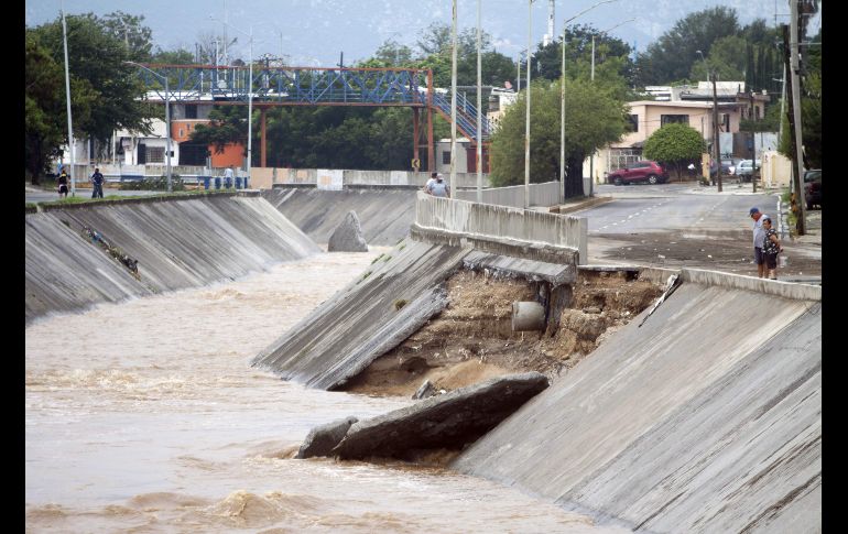 Daños en el canal Topo Chico tras las fuertes lluvias en Monterrey. AFP/J. Aguilar