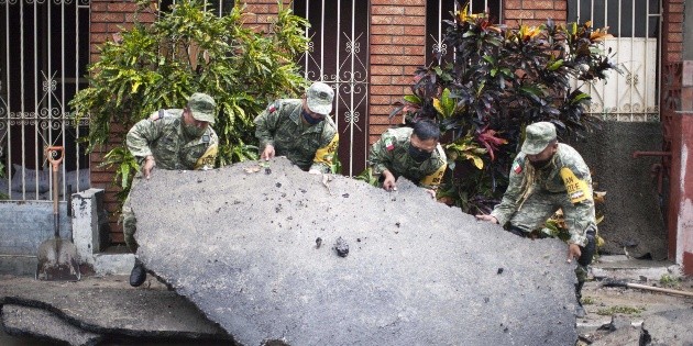 Lluvias por "Hanna" causan estragos en Nuevo Le&oacute;n