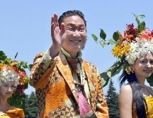 Fallece el diseñador japonés Kansai Yamamoto, famoso por su trabajo con David Bowie