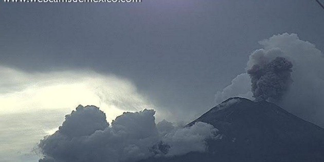 Popocat&eacute;petl cubre con ceniza zonas de CDMX y Estado de M&eacute;xico