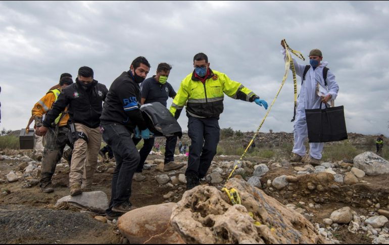 Para ayudar a la población frente a este fenómeno natural, la Sedena desplegó el Plan DN-III, mientras que la Semar lo hizo con el Plan Marina. EFE / M. Sierra