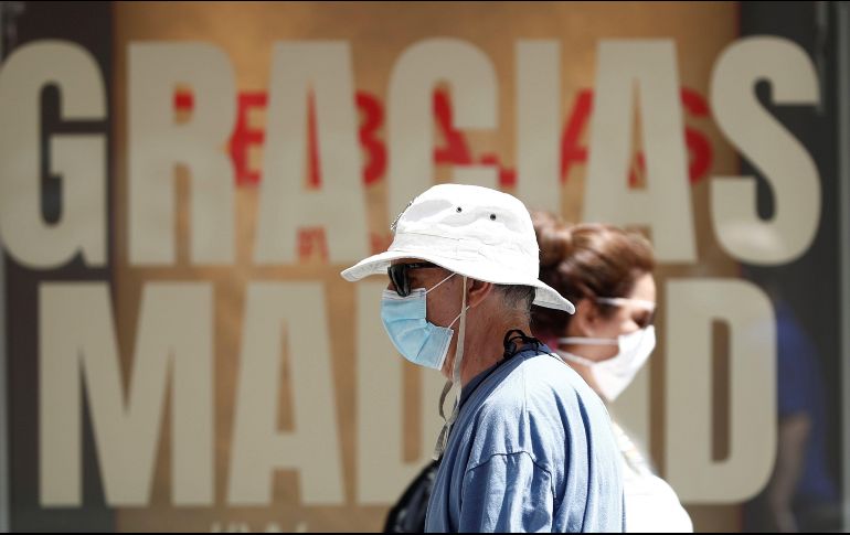 El ministro español de Sanidad, Salvador Illa, insta a los ciudadanos a cumplir las nuevas medidas restrictivas. EFE/ Mariscal