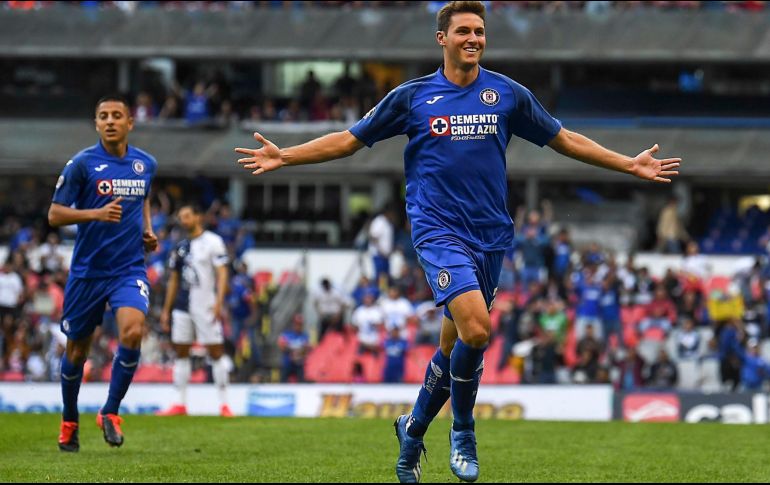 La Máquina fue capaz de defender con nueve hombres y el portero durante su partido ante Santos. TWITTER/@CruzAzulCD