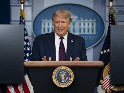 Trump retuiteó varios mensajes que atacaban la credibilidad de Fauci, uno de los miembros prominentes del equipo especial de la Casa Blanca contra el coronavirus. AP / ARCHIVO