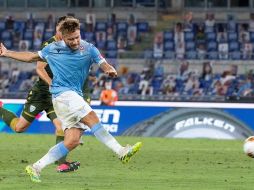 Con su triunfo, la Lazio suma 78 puntos, los mismos que el Atalanta y uno menos que el Inter. EFE/M. Brambatti