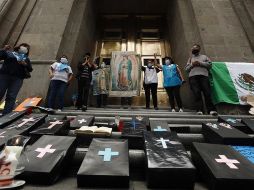 Activistas contra el aborto celebran la decisión tomada este miércoles por la Suprema Corte de Justicia de la Nación. EFE/J. Méndez