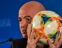 El anuncio llega una semana después de la dimisión del responsable de fiscalía suiza, Michael Lauber, cuestionado por su gestión del FIFAgate, y sospechoso de colusión con Infantino. AFP / ARCHIVO