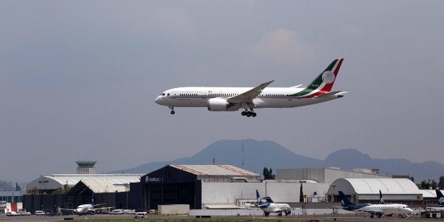 Calder&oacute;n se molest&oacute; mucho de que se exhibiera avi&oacute;n: L&oacute;pez Obrador