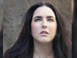 Valeria Matos enfatiza que escribir sobre mujeres hace ver que existieron, valorar su contexto y cómo abrieron camino para romper con prejuicios. CORTESÍA