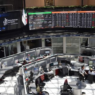 Cinco emisoras del IPC que tomaron ‘sana distancia’ del impacto de COVID-19