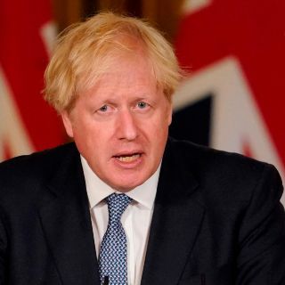 Boris Johnson pospone parte de la desescalada por repunte de coronavirus
