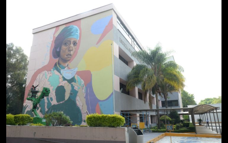 Con murales, rinden homenaje a médicos de México