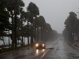 El huracán también ha dejado fuertes lluvias en República Dominicana  y Puerto Rico. EFE / O. Barria