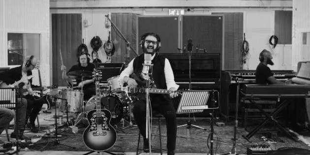 Ricardo Arjona publica disco completo que fue revelando durante la cuarentena