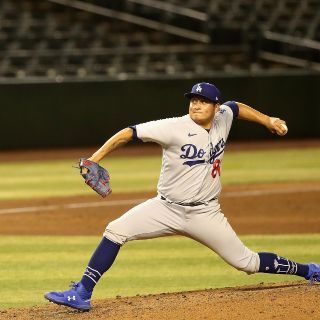 Mexicano Víctor González debuta con los Dodgers