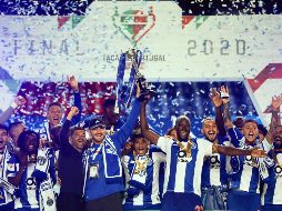 Porto logró hoy su segundo título de la temporada tras la liga, la Copa de Portugal, gracias al doblete del congoleño Mbemba. EFE / P. Cunha