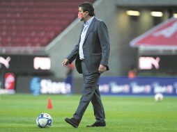 Luis Fernando Tena vuelve esta noche al banquillo rojiblanco tras recuperarse de COVID-19. IMAGO 7