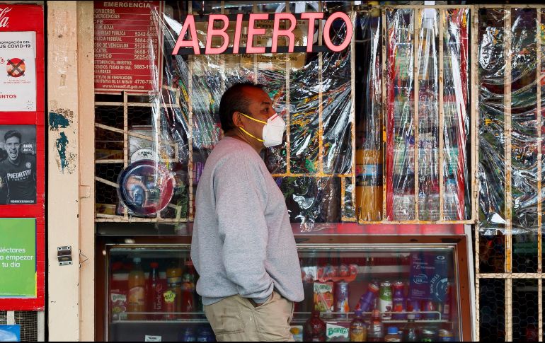 México superó a Reino Unido como el tercer país con más muertos por coronavirus, al acumular más de 47 mil 472 fallecidos y 434 mil 193 casos. EFE / J. Méndez