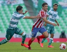 Chivas no pudo anotar su primer gol en lo que va del torneo. TWITTER / @Chivas