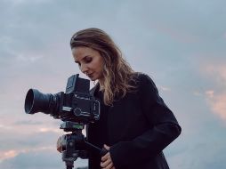 Petra Costa. La directora narra hilando entre su vida y dos gobiernos fundamentales para entender la vida contemporánea brasileña y latinoamericana. ESPECIAL