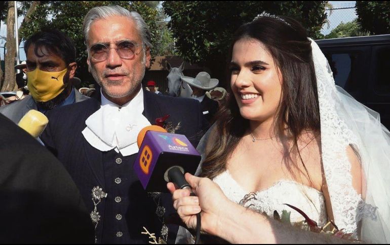 En plena pandemia y con los contagios aumentando por COVID-19 en todo el país, Camila, hija de Alejandro Fernández, se casó el sábado. ESPECIAL