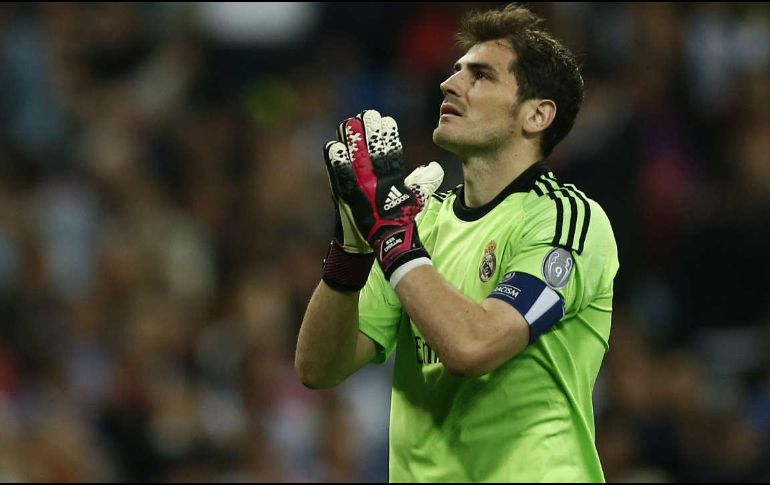 LEYENDA. Iker Casillas estuvo 25 años en el Real Madrid y consiguió múltiples títulos defendiendo el arco merengue. TWITTER/@realmadrid