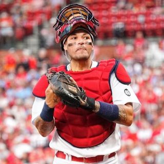 Yadier Molina, de Cardinals, entre los positivos a COVID-19