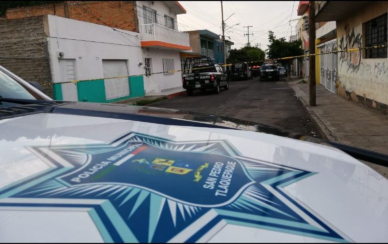 En Tlaquepaque, el asesinato múltiple ocurrió en un domicilio ubicado en el cruce de las calles Mariano Azuela y Francisco Ugarte, en la colonia Hidalgo. ESPECIAL/Policía de Tlaquepaque