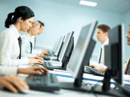 Las llamadas profesiones del futuro abogan por los conocimientos básicos, pero también para satisfacer nuevas aperturas de comunicación, convivencia y necesidades individuales y colectivas. ESPECIAL