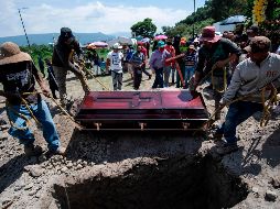 México es el tercer país del mundo con más fallecidos (48 mil), sólo superado por EU (156 mil) y Brasil (95 mil). AFP / P. Pardo