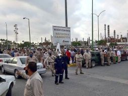 Trabajadores salieron de la planta para impedir la clausura simbólica. TWITTER@samuel_garcias