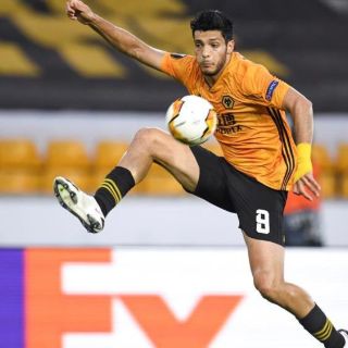 Jiménez califica a los Wolves a cuartos de final de la Europa League