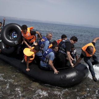 Más de 50 migrantes mueren ahogados tras naufragios en el Atlántico