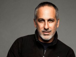 Julio Bracho participa en la obra “Bitácora de un encierro y un gato con estrabismo”, función en beneficio de La Casa del Actor. ESPECIAL