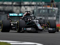 El campeón defensor, Hamilton, venció a su compañero de escudería por .176 segundos en la sesión vespertina. AP / W. Oliver