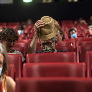Abrirán cines en Ciudad de México, teatros permanecerán cerrados
