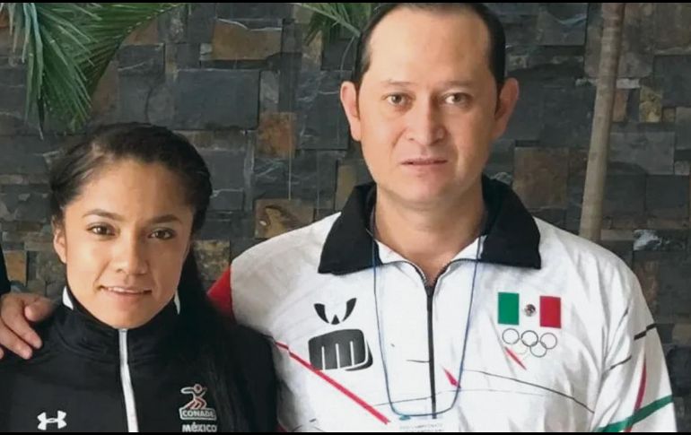 Alicia Hernández y el maestro Héctor Estrada. La contingencia sanitaria los ha obligado a entrenar a distancia. ESPECIAL