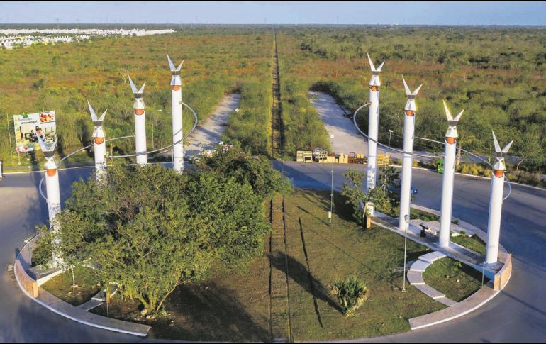 La construcción del Tren Maya comenzó a inicios de junio, con la meta de terminar dentro de dos años sus mil 460 kilómetros de extensión en los cinco estados del sureste: Tabasco, Campeche, Yucatán, Chiapas y Quintana Roo. EFE/Archivo