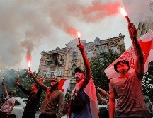 El domingo por la noche, miles de bielorrusos salieron a las calles tras la publicación de un sondeo oficial que daba ganador por amplio margen a Alexander Lukashenko. EFE / S. Dolzhenko