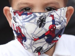 En general, los niños que se contagian con el nuevo coronavirus muestran síntomas menos graves que los adultos. AP/ARCHIVO