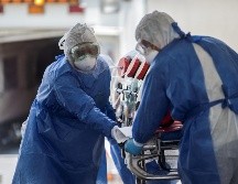 En total 78 personas con más de un siglo de vida habían sido diagnosticadas hasta este martes con COVID-19. AFP/ARCHIVO