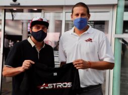 El entrenador (D) hará su debut con la escuadra tapatía el próximo 11 de septiembre cuando Astros visite a los Aguacateros de Michoacán. ESPECIAL / Astros de Jalisco