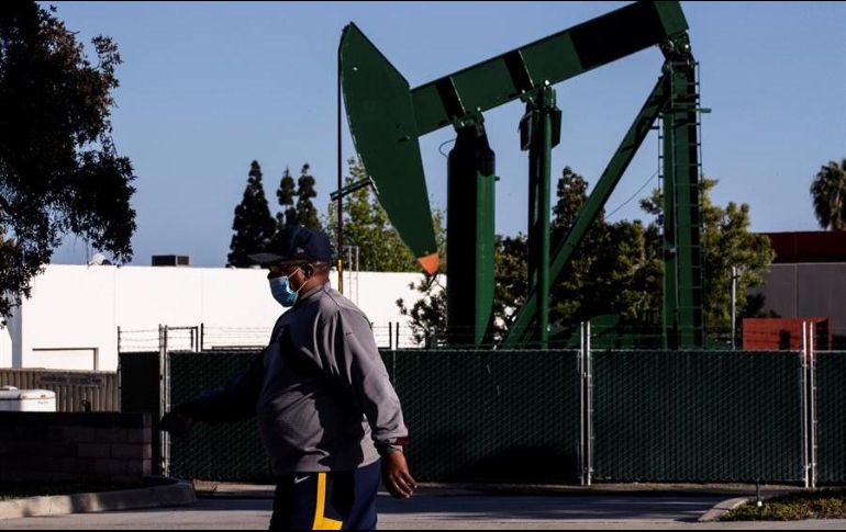 Este miércoles, la Administración de Información Energética (EIA) informó que los inventarios de crudo de EU descendieron en 4.5 millones de barriles. EFE/ARCHIVO