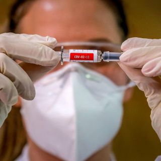 Vacuna contra COVID-19 será gratuita para todos los mexicanos: López Obrador